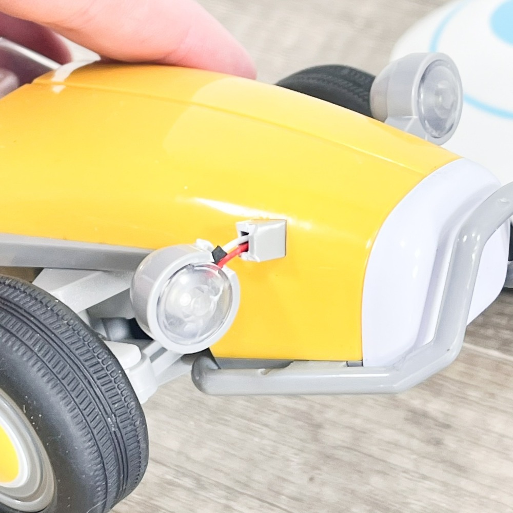 Team Sonic Racing RC: Tails The Fox & Sonic , 2.4GHz Remote Controlled Cars - Picture 6 of 16